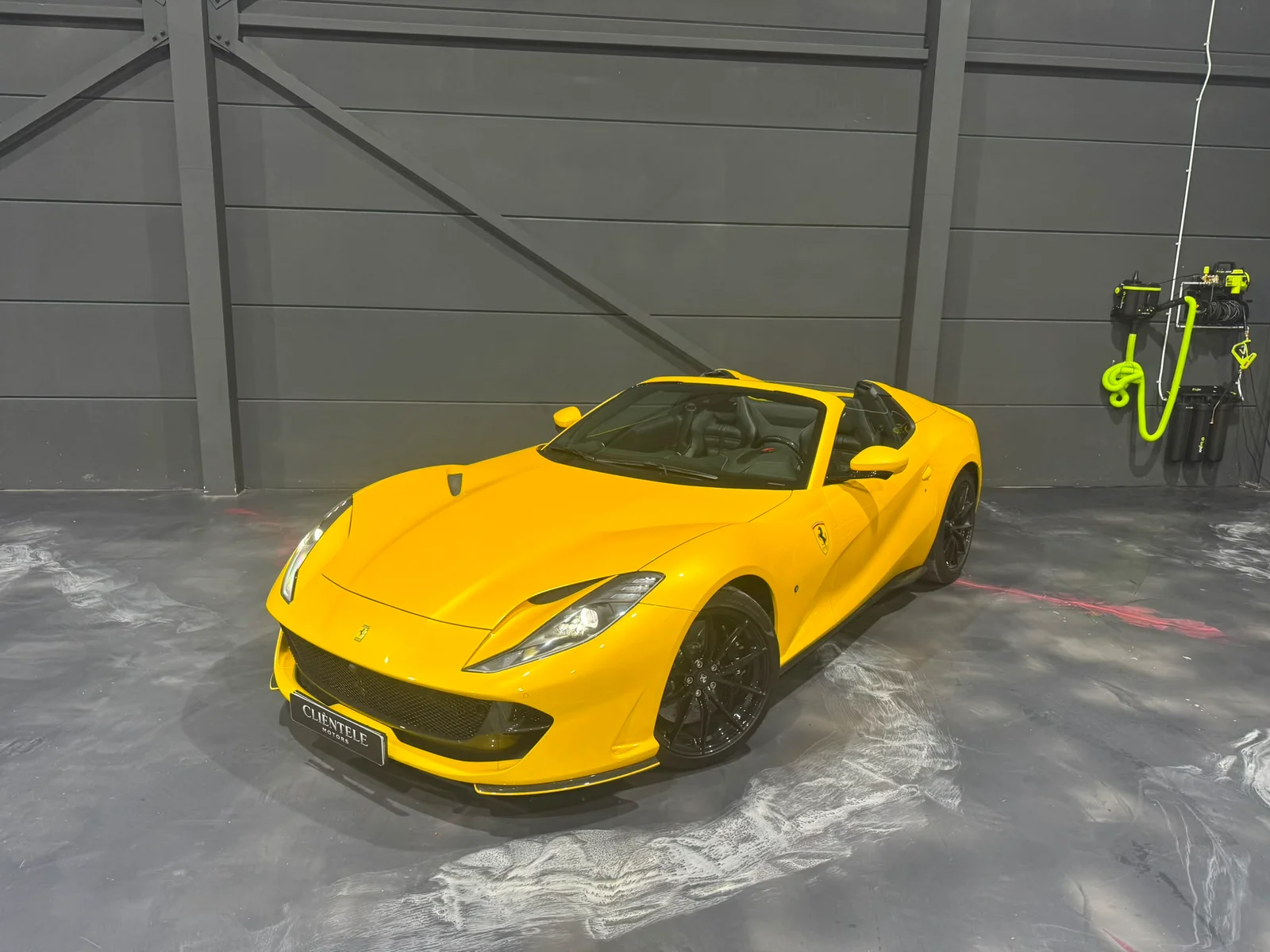 Ferrari 812 GTS